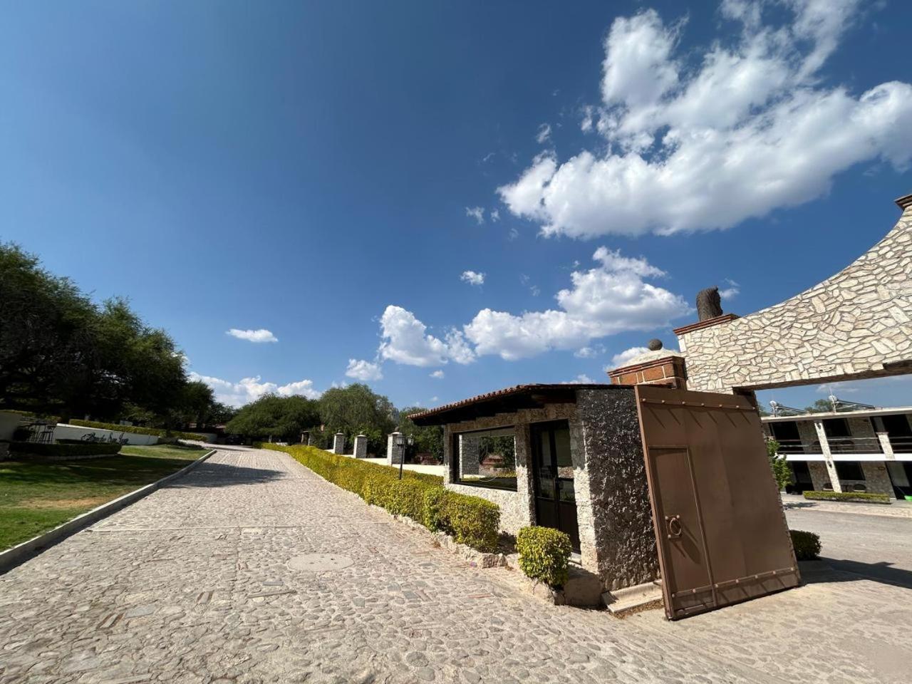 Cabanas, Suites Y Habitaciones Rancho San Jorge Bernal Esterno foto